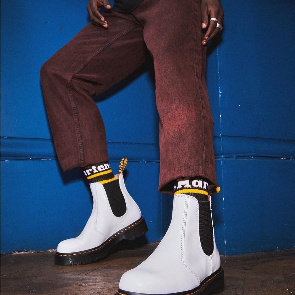 Dr Martens Chelsea boot
